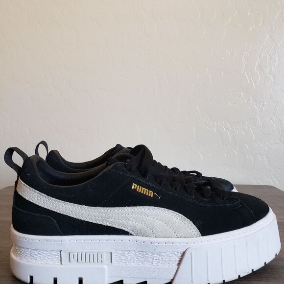 Puma Mayze Suede Chunky Platform Sneaker Shoes Low Top Black/White Sz Womens 8.5 - Picture 1 of 12